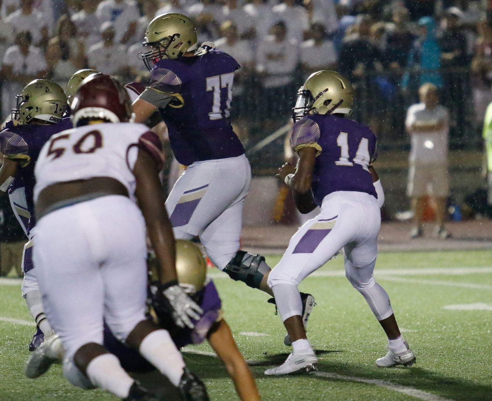 De Smet at CBC Football
